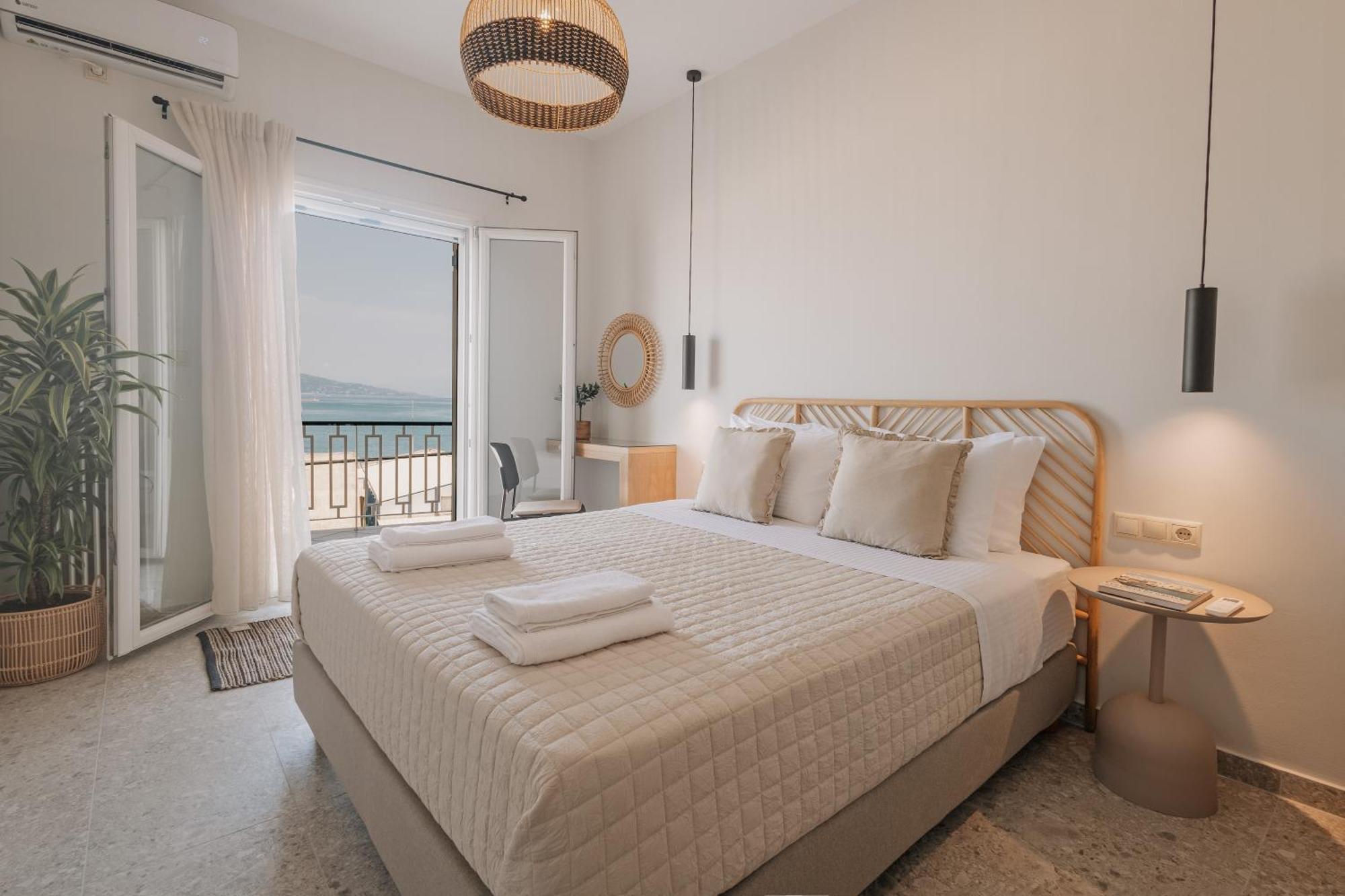 La Mer Corfu  Luaran gambar